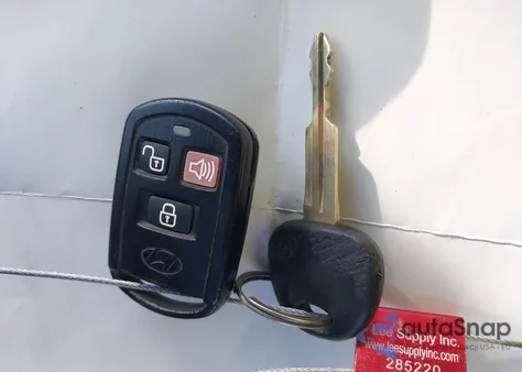 2005 Hyundai Elantra Gls/Gt from USA, damaged, VIN KMHDN46D35U970506